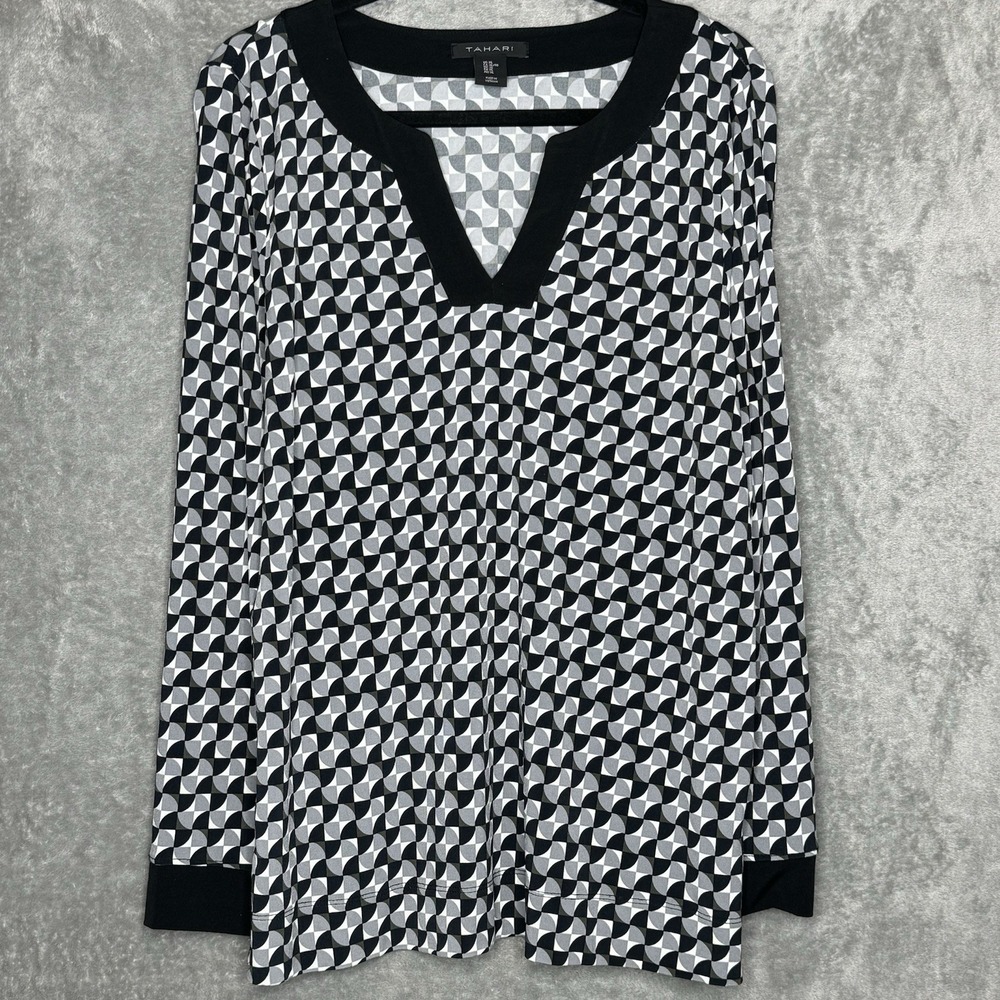 Tahari XL Shirt Top Black Gray Geometric Long Sleeve Split Scoop Neck Stretch